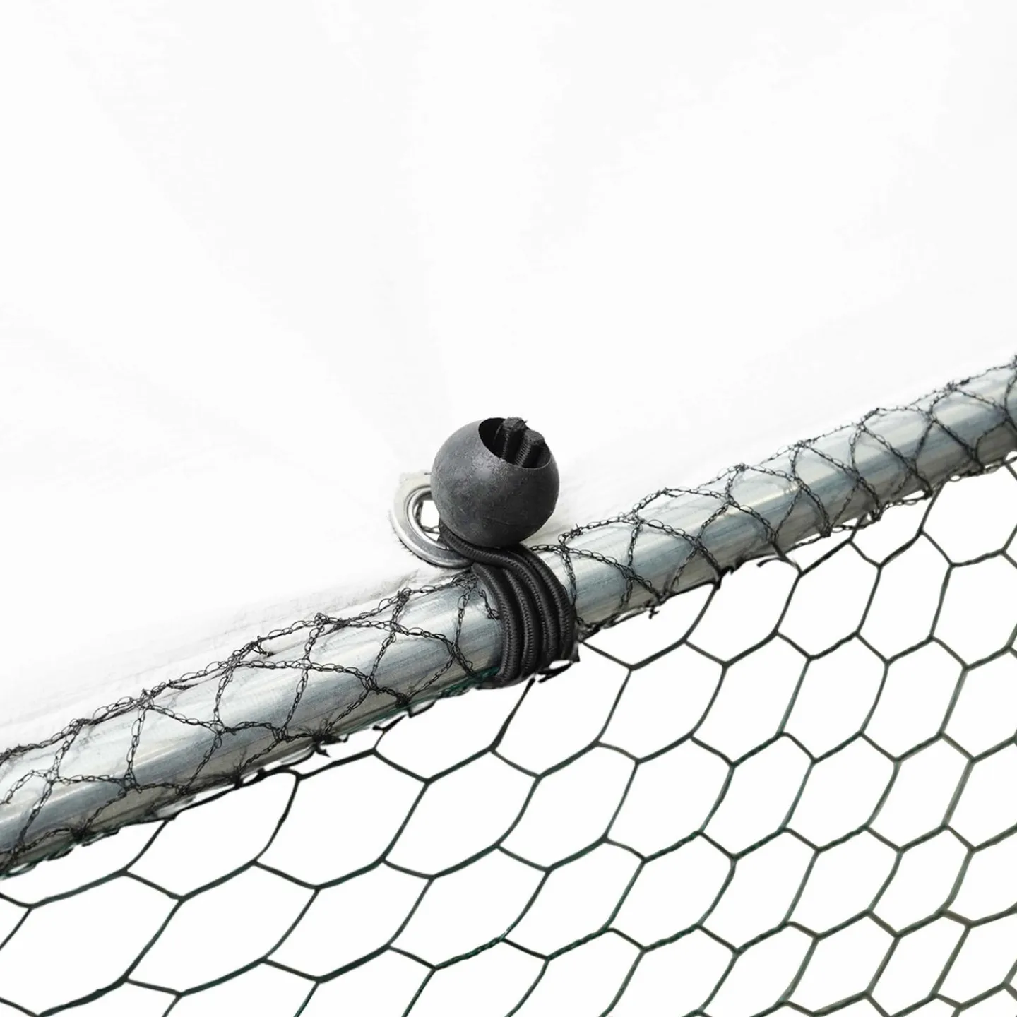 Parc à poules grillagé 22,5 m²*IDMarket Online