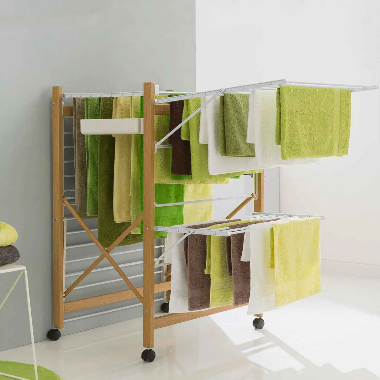 Séchoir design imitation bois pliable*IDMarket Online